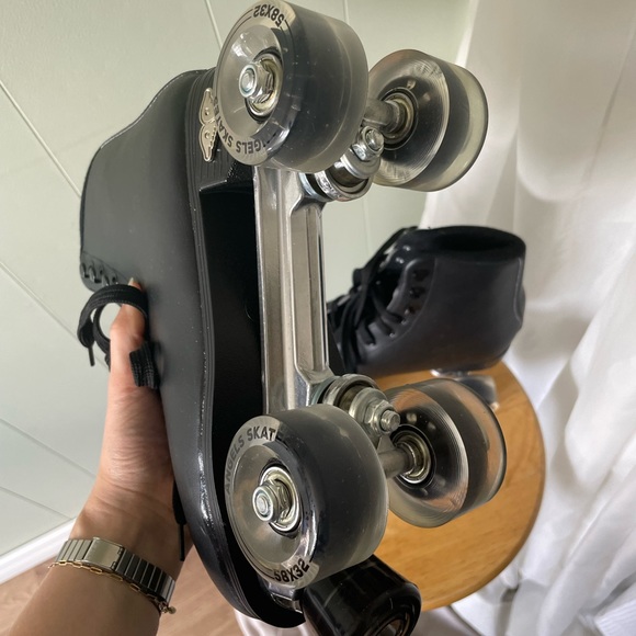 Angels Skates - Picture 5 of 6